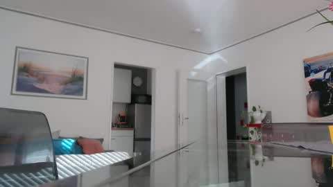 Snapshot of didiegal chatting on 24, 10, 2025 squirtcock online show from 24, 10, 2025