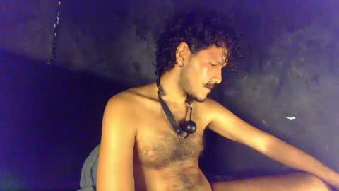 Snapshot of diemond_latinx98 chatting on 8, 5, 2026 diemond_latinx98 online show from 8, 5, 2026
