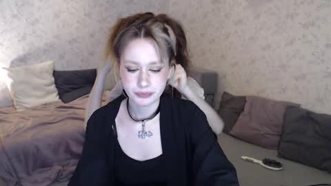 Hi im Alice 3 Im usualy online 03-10 or 17-21 UTC0 online show from 9, 2, 2026