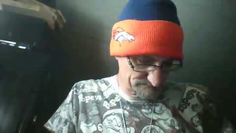 Snapshot of dikk303 chatting on 7, 4, 2026 dikk303 online show from 7, 4, 2026