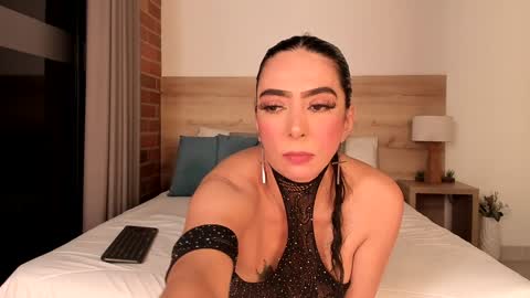 Dilarahkesh  online show from 8, 2, 2025