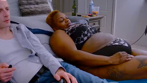 Snapshot of dilldough405 chatting on 2, 2, 2025 Dilldough405 online show from 2, 2, 2025