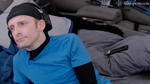 Snapshot of dilldough405 chatting on 8, 9, 2025 Dilldough405 online show from 8, 9, 2025