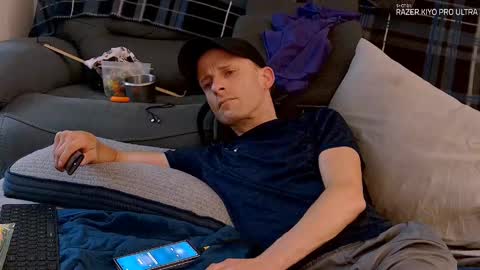 Snapshot of dilldough405 chatting on 17, 9, 2025 Dilldough405 online show from 17, 9, 2025