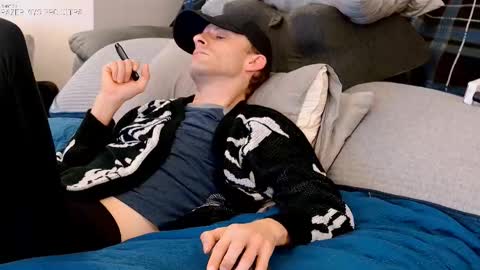 Snapshot of dilldough405 chatting on 27, 10, 2025 Dilldough405 online show from 27, 10, 2025