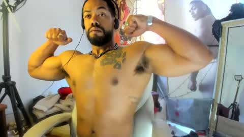 Snapshot of dimitry_muscle chatting on 13, 12, 2024 dimitry kyle mucle online show from 13, 12, 2024