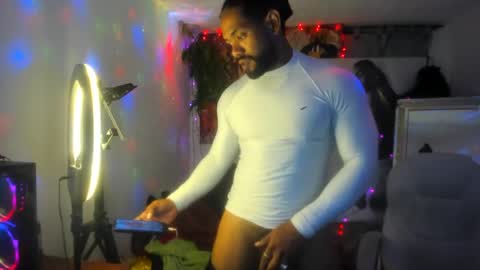 Snapshot of dimitry_muscle chatting on 17, 12, 2024 dimitry kyle mucle online show from 17, 12, 2024