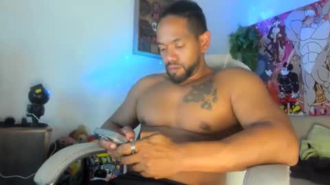 Snapshot of dimitry_muscle chatting on 21, 10, 2025 dimitry kyle mucle online show from 21, 10, 2025