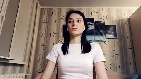 dinorahfleeks online show from 6, 3, 2026