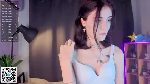 Snapshot of dionneslupe chatting on 1, 10, 2025 Ness online show from 1, 10, 2025