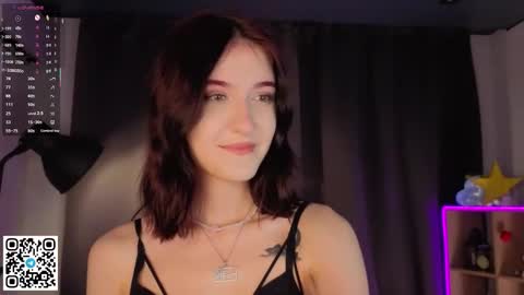 Snapshot of dionneslupe chatting on 8, 10, 2025 Ness online show from 8, 10, 2025