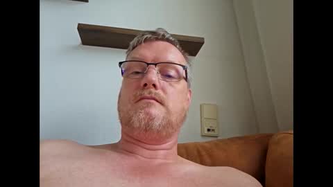dirkkie1975 online show from 31, 5, 2026