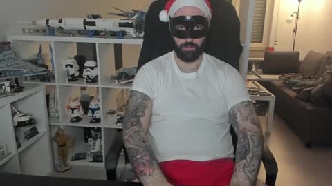 Snapshot of dirtybalws chatting on 25, 12, 2024 Robert online show from 25, 12, 2024