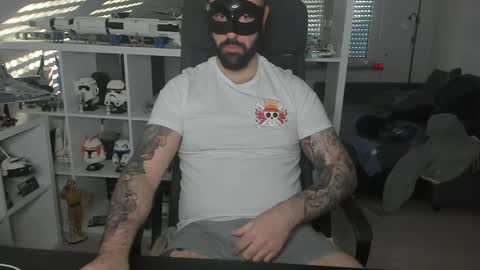 Snapshot of dirtybalws chatting on 14, 1, 2025 Robert online show from 14, 1, 2025