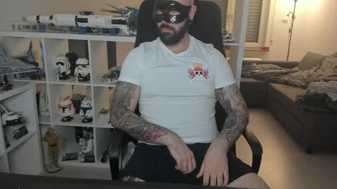 Snapshot of dirtybalws chatting on 17, 1, 2025 Robert online show from 17, 1, 2025