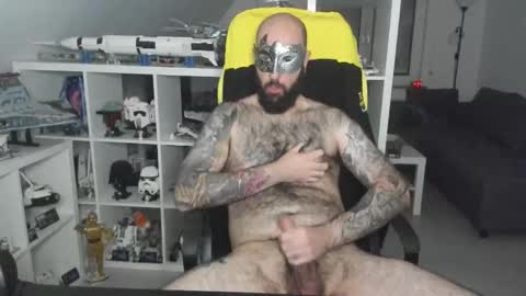 Snapshot of dirtybalws chatting on 17, 10, 2025 Robert online show from 17, 10, 2025