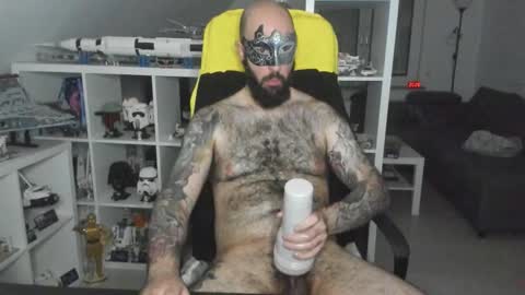 Snapshot of dirtybalws chatting on 17, 10, 2025 Robert online show from 17, 10, 2025