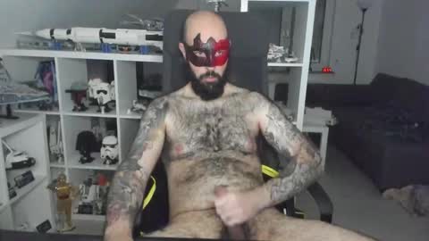 Snapshot of dirtybalws chatting on 27, 10, 2025 Robert online show from 27, 10, 2025