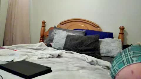 Daisy Wylde online show from 25, 2, 2026