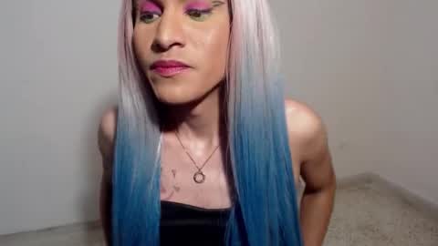 Snapshot of dirtydanezka chatting on 4, 12, 2025 dirtydanezka online show from 4, 12, 2025