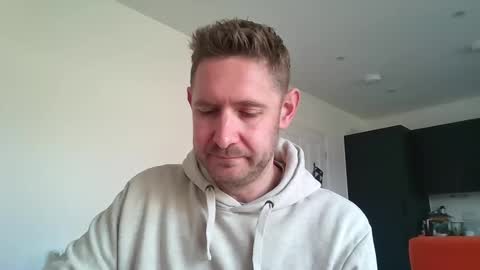 Exhibitionist Ben online show from 16, 4, 2026