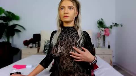 Chloe online show from 29, 9, 2025