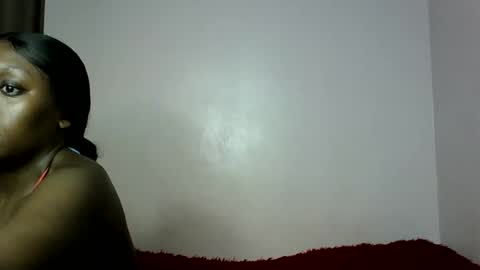 Snapshot of disah_002 chatting on 4, 3, 2025 disah_002 online show from 4, 3, 2025