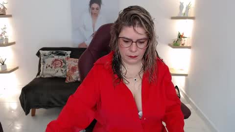 Snapshot of diva_milf chatting on 20, 4, 2026 Diva online show from 20, 4, 2026