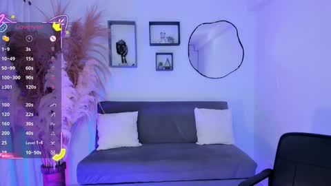 Snapshot of divine_amy chatting on 9, 10, 2025 Amy online show from 9, 10, 2025