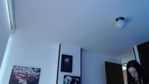 Snapshot of divineisis chatting on 18, 11, 2025 Hera online show from 18, 11, 2025