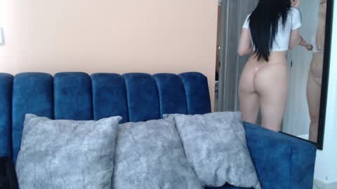 Snapshot of divineisis chatting on 27, 4, 2026 Hera online show from 27, 4, 2026