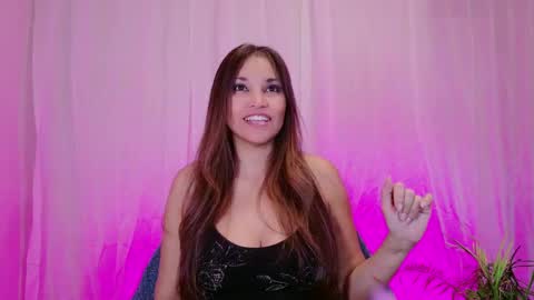 Snapshot of divinelynn chatting on 19, 1, 2025 DivineLynn online show from 19, 1, 2025