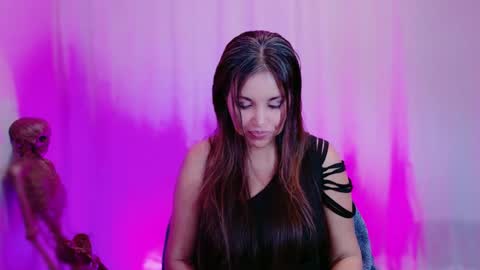 Snapshot of divinelynn chatting on 5, 2, 2025 DivineLynn online show from 5, 2, 2025