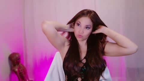 Snapshot of divinelynn chatting on 10, 3, 2025 DivineLynn online show from 10, 3, 2025