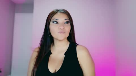 Snapshot of divinelynn chatting on 31, 10, 2025 DivineLynn online show from 31, 10, 2025