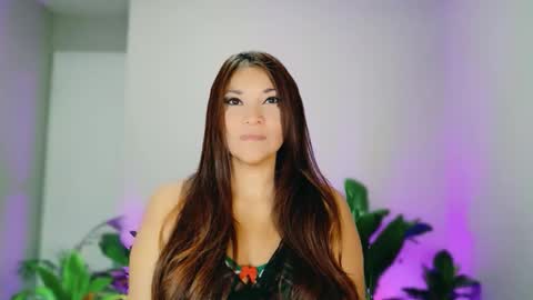 Snapshot of divinelynn chatting on 16, 11, 2025 DivineLynn online show from 16, 11, 2025