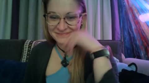 dixie_comanche online show from 4, 12, 2024