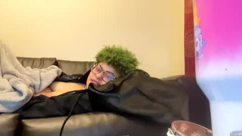 dizzinsweatyy online show from 14, 2, 2025