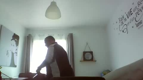 djeauzy77 online show from 13, 4, 2026