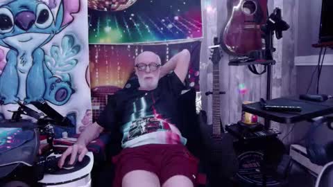 Snapshot of djpointe chatting on 30, 11, 2025 DJPointe online show from 30, 11, 2025