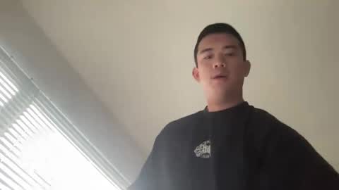 Snapshot of dlasian98 chatting on 2, 2, 2025 DL Asian Sissy online show from 2, 2, 2025