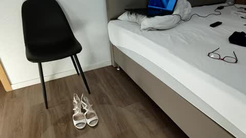 doit4thefun87 online show from 8, 4, 2026