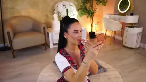 Monica online show from 25, 9, 2025