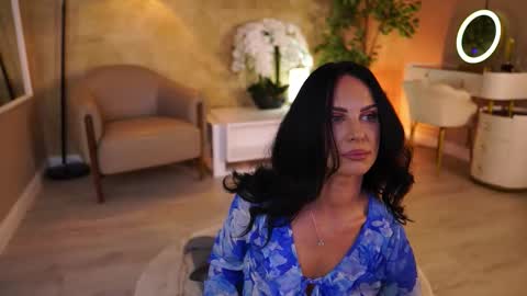 Monica online show from 1, 10, 2025