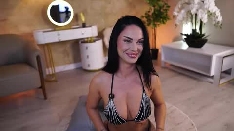Monica online show from 14, 10, 2025
