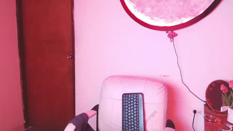 Snapshot of doll_and_thebrown chatting on 21, 4, 2026 doll_and_thebrown online show from 21, 4, 2026