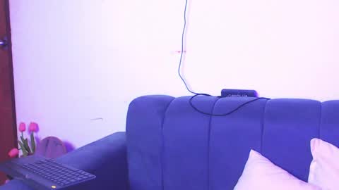 Snapshot of doll_and_thebrown chatting on 28, 4, 2026 doll_and_thebrown online show from 28, 4, 2026