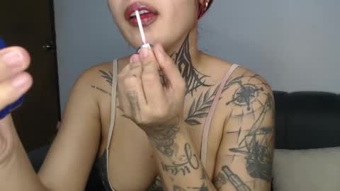Snapshot of doll_and_thebrown chatting on 12, 5, 2026 doll_and_thebrown online show from 12, 5, 2026