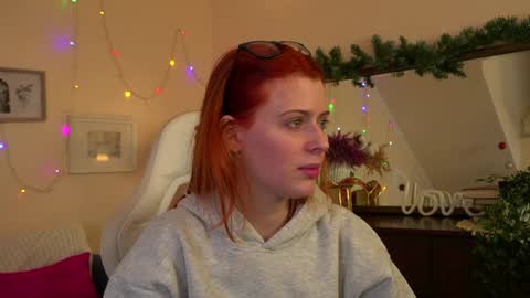 Snapshot of doll_lesli chatting on 24, 12, 2024 Your doll Lesli online show from 24, 12, 2024