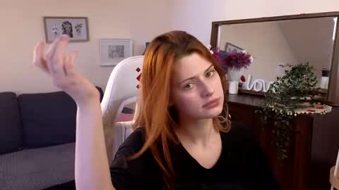 Snapshot of doll_lesli chatting on 1, 3, 2025 Your doll Lesli online show from 1, 3, 2025